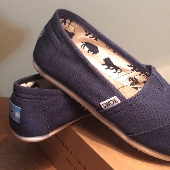 TOMS Canvas Shoes - Picture 2 of 7